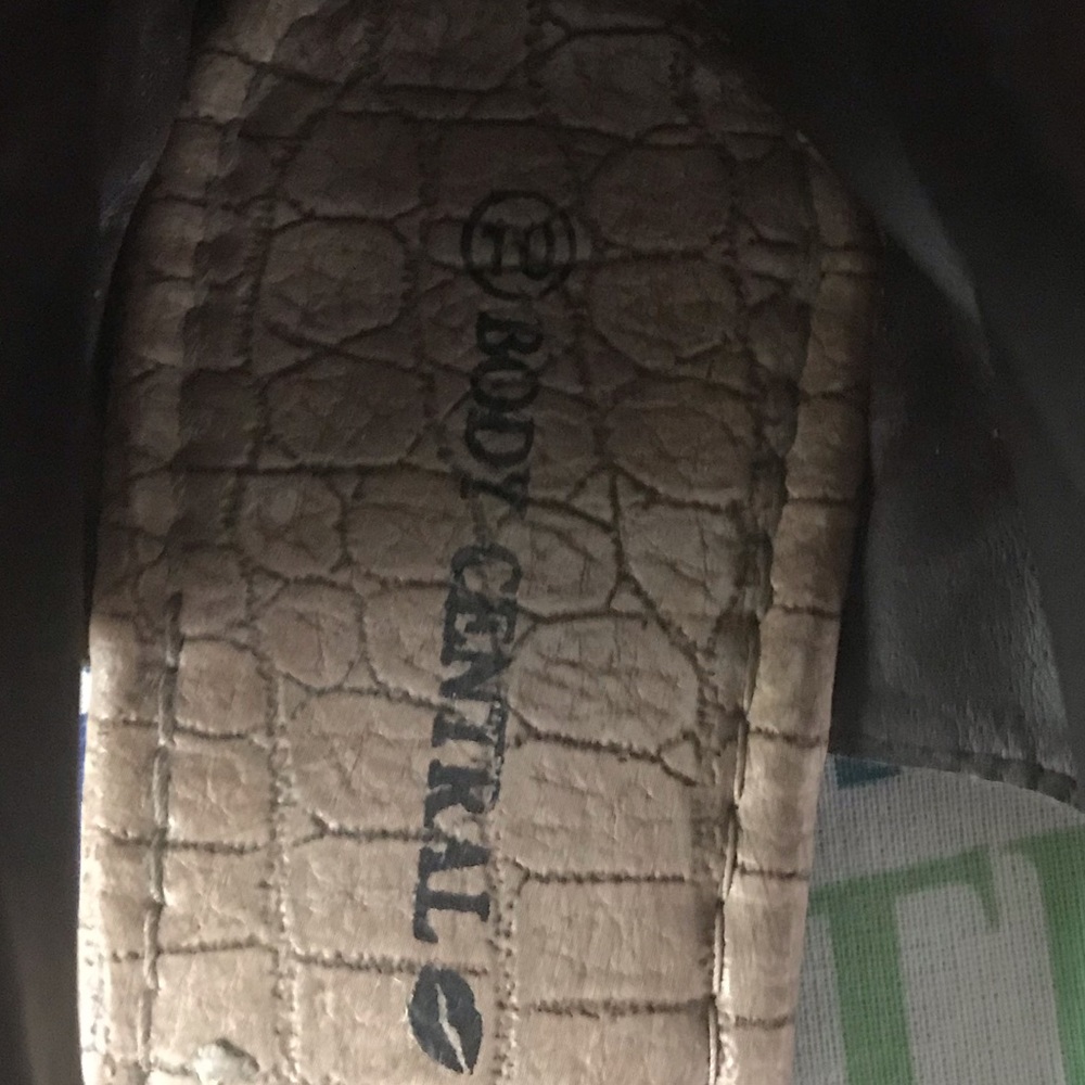 Cuff sandals - Picture 5 of 5